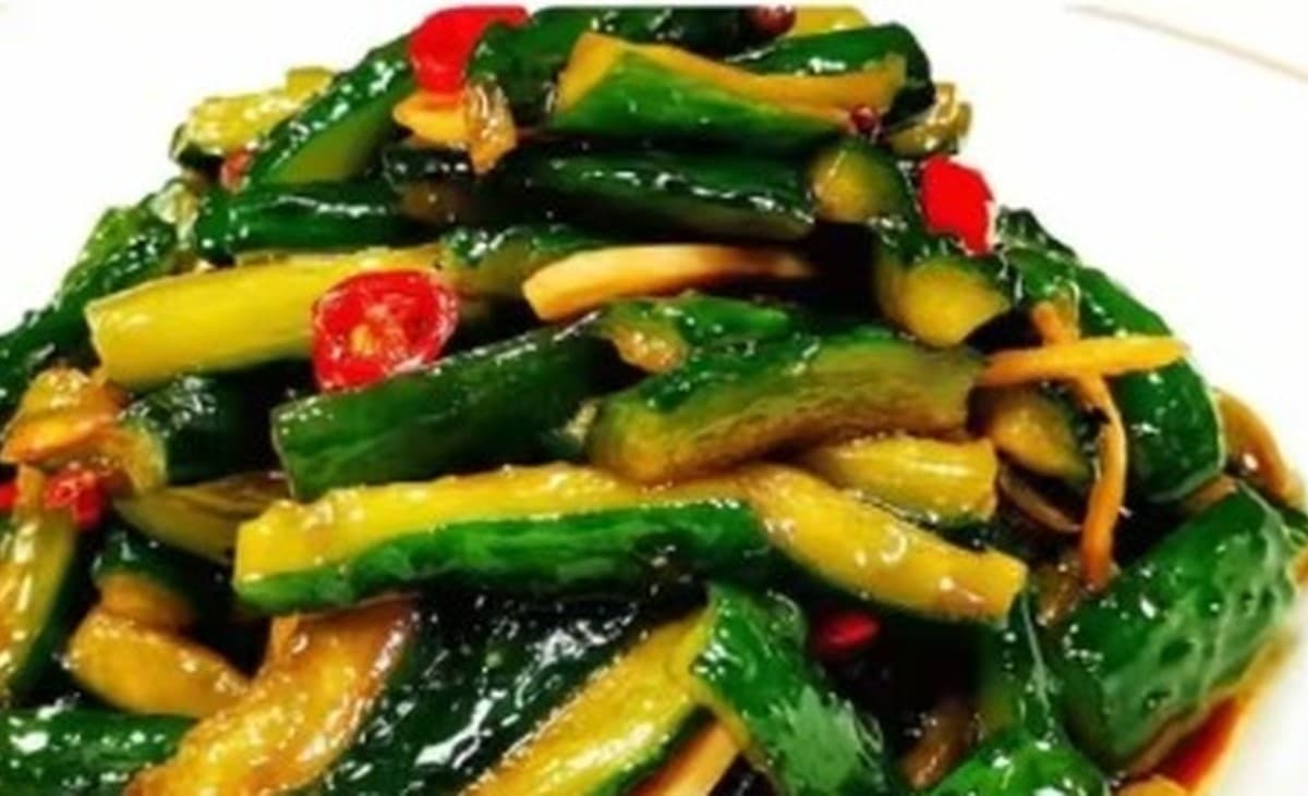 Overnight Pickled Cucumbers